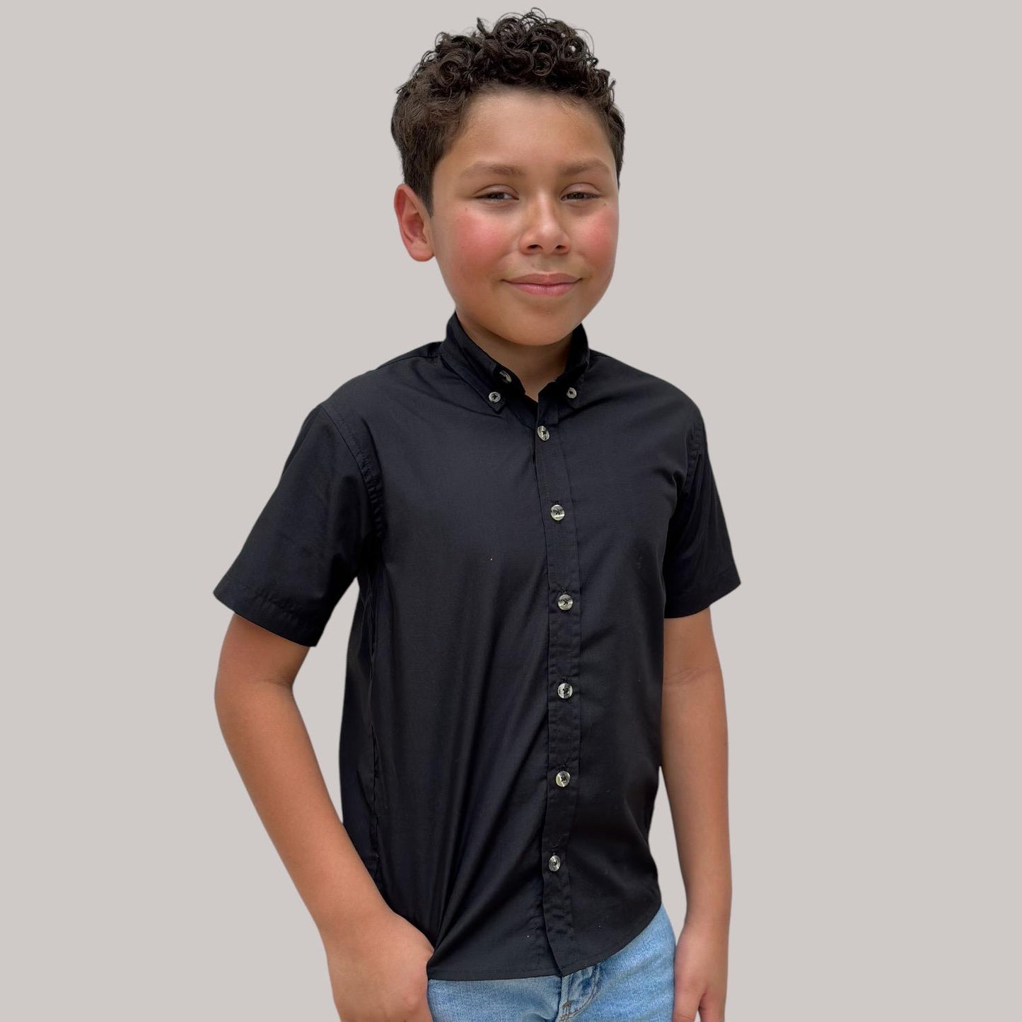 BOYS' SHORT SLEEVE BUTTON DOWN CLASSIC SOLID BLACK